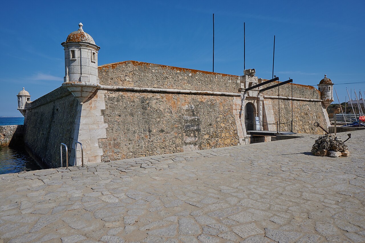 Ponta da Bandeira Fort · Archive photograph