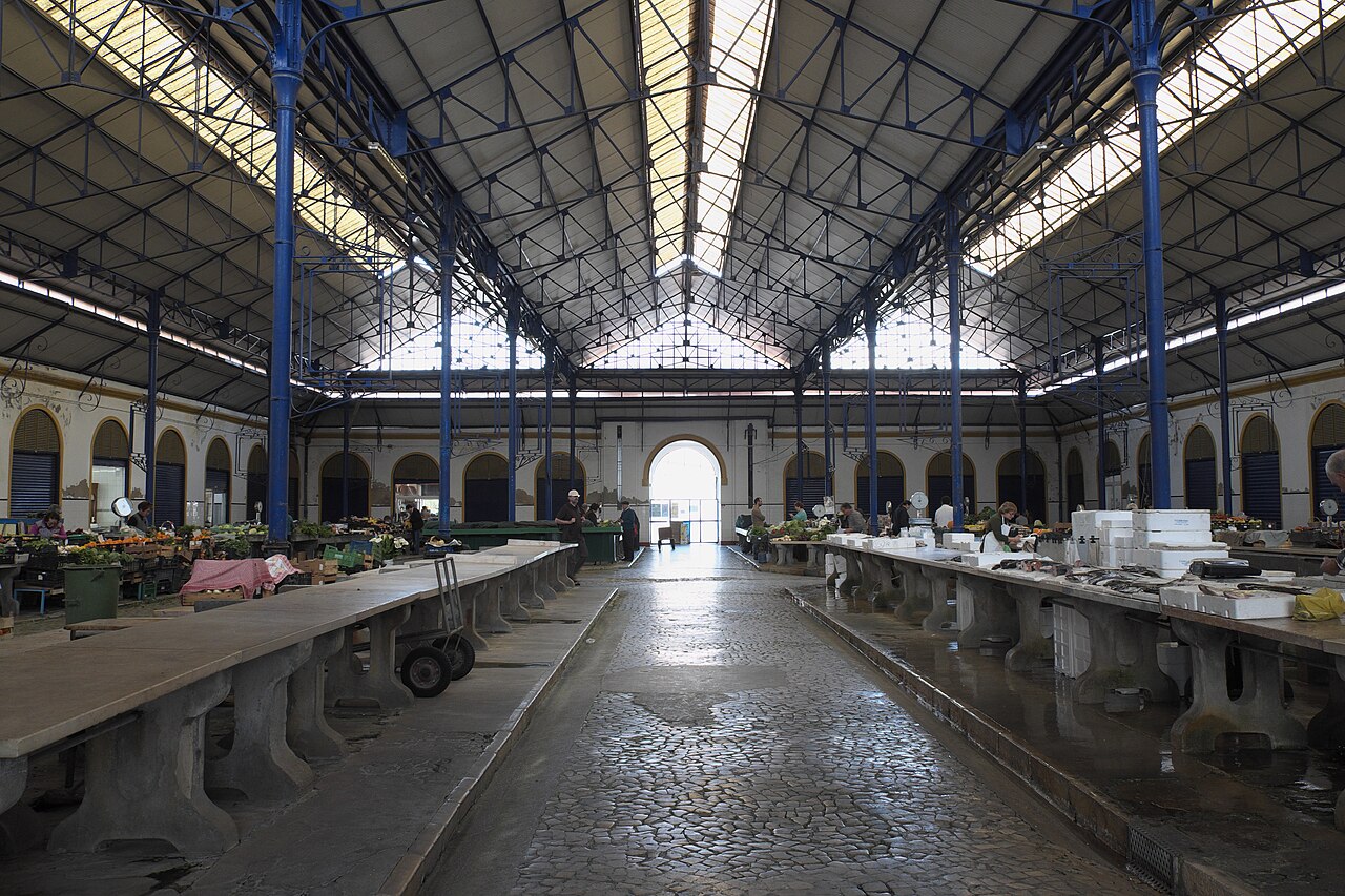 Mercado Municipal de Santarém · Fotografia de arquivo