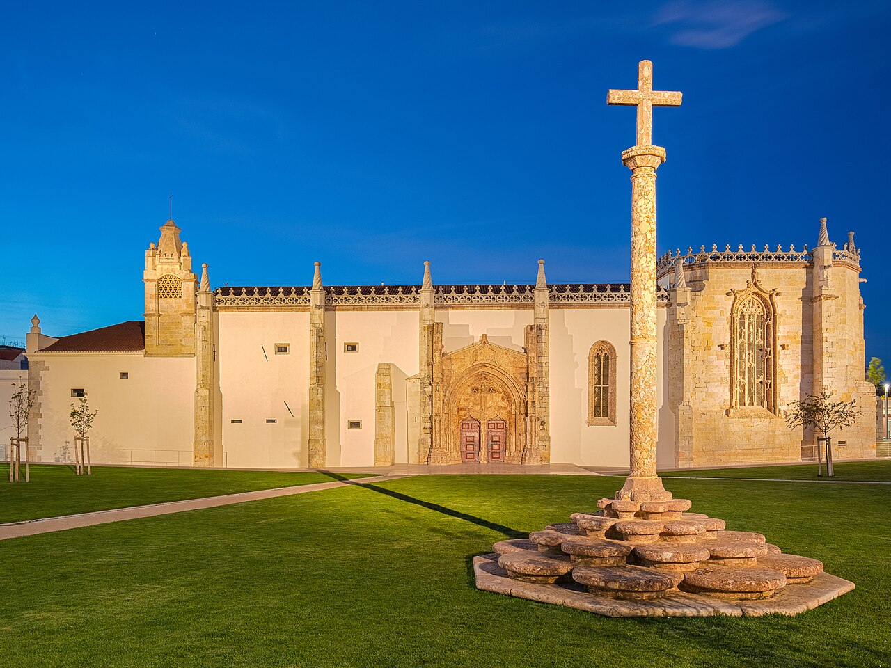 Convento e Igreja de Jesus · Exterior