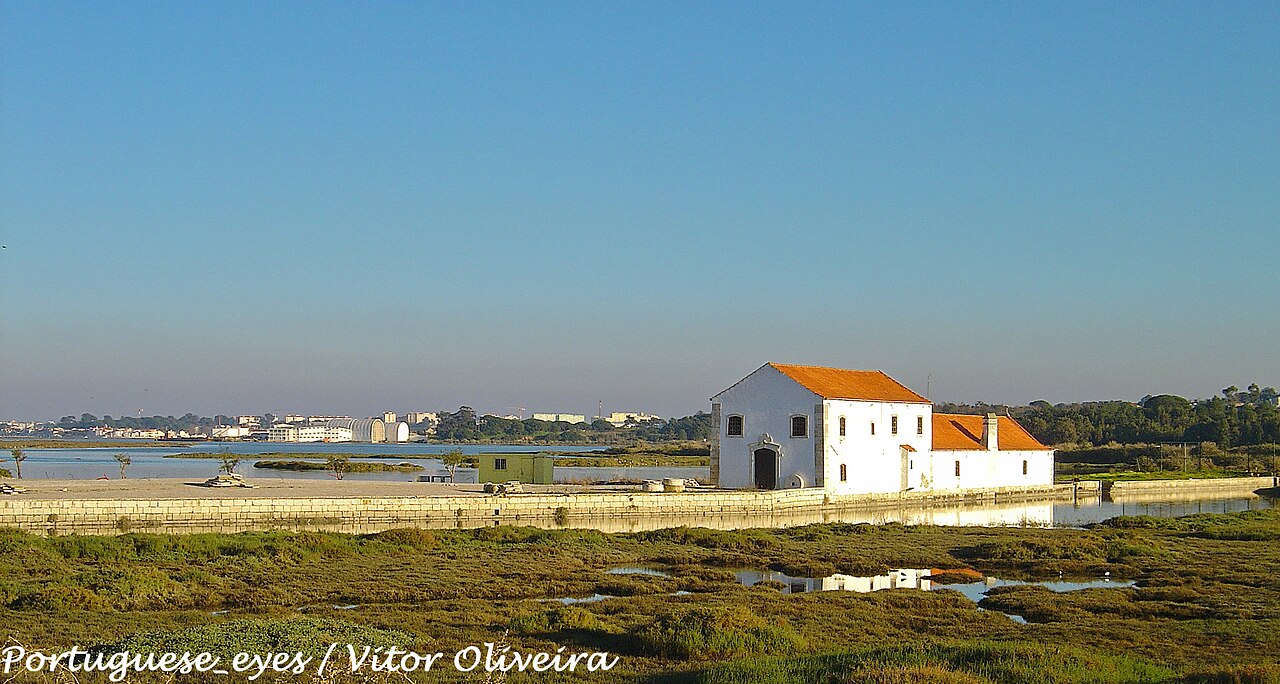 Moinho de Maré de Corroios · Exterior